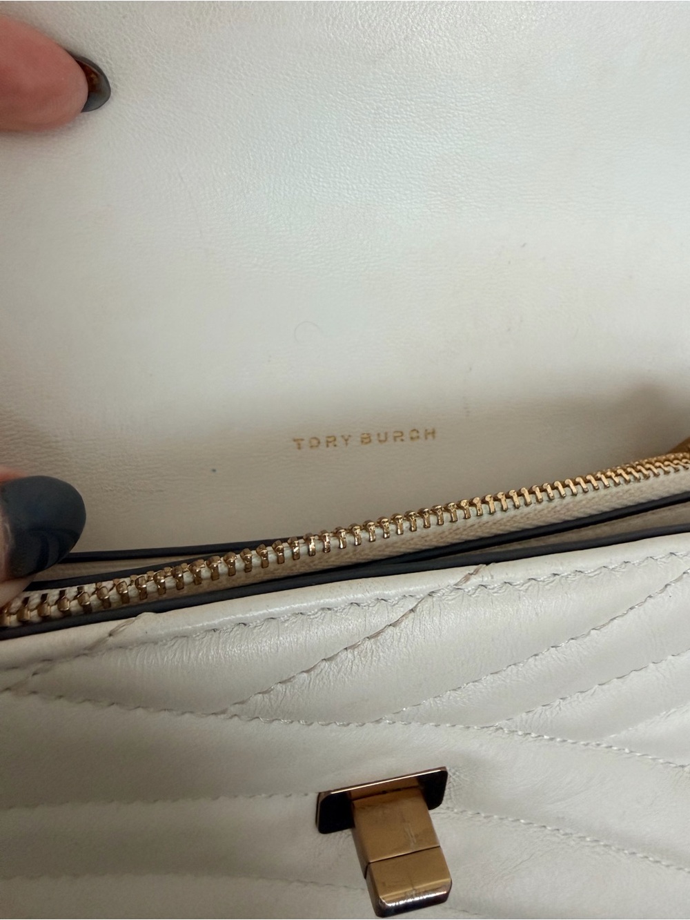 Tory Burch double T Chevron Quilted Kira chain Bag โ Cream with Gold Hardware - Picture 6 of 15